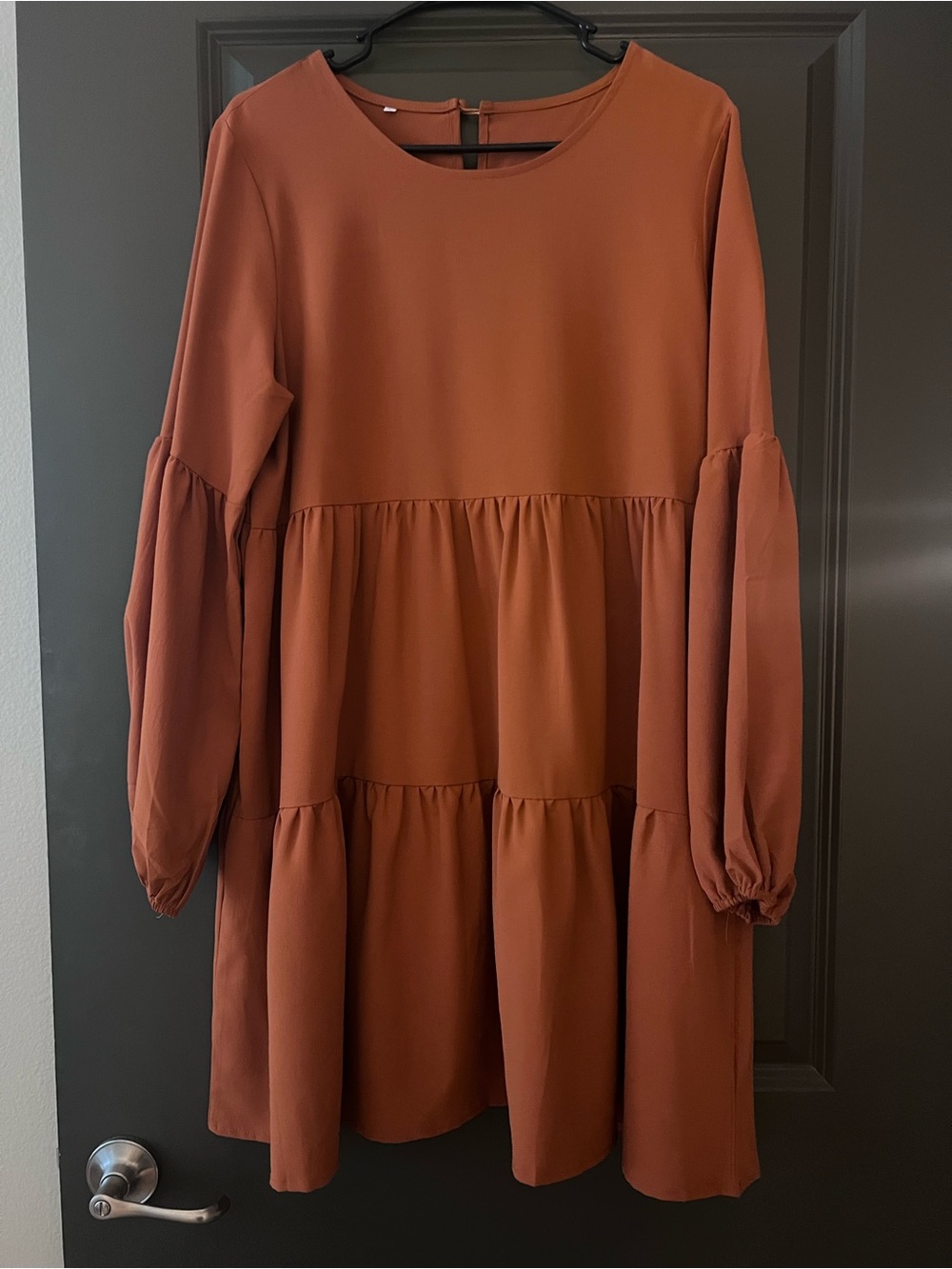Women’s Long Sleeve Tiered Mini Dress in Rust